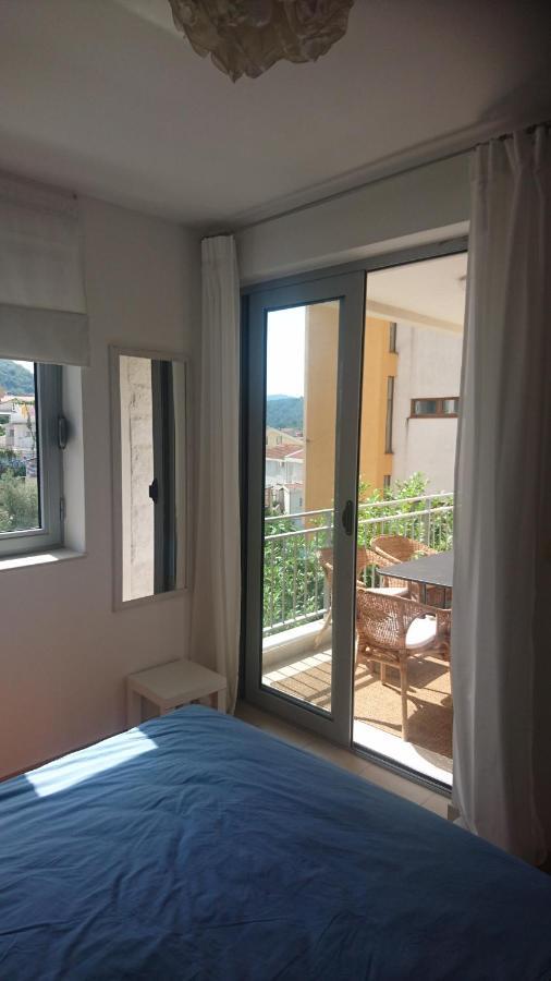 Appartamento Petrovac Bay Monte Esterno foto
